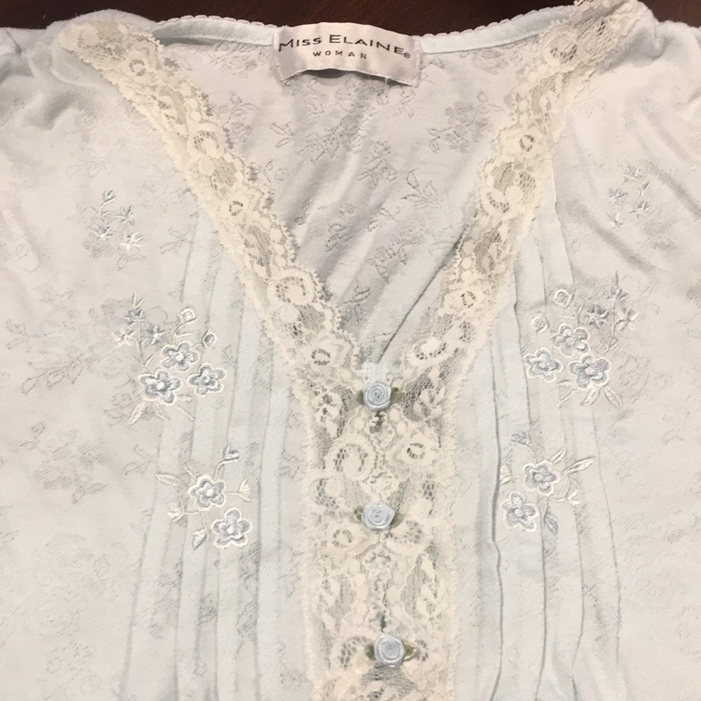 Miss Elaine nightgown